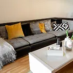 Days - Two-bedroom Family With Terrace And Garage In Vinohrady Apartmán Praha
