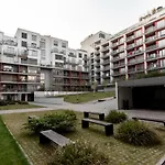 Days - Two-bedroom Family With Terrace And Garage In Vinohrady