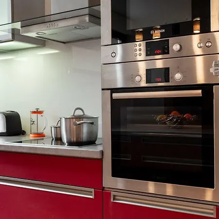 Days - Two-bedroom Family With Terrace And Garage In Vinohrady Apartament Praga