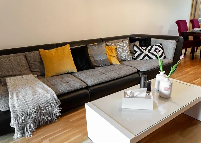 Days - Two-bedroom Family With Terrace And Garage In Vinohrady Lägenhet Prag